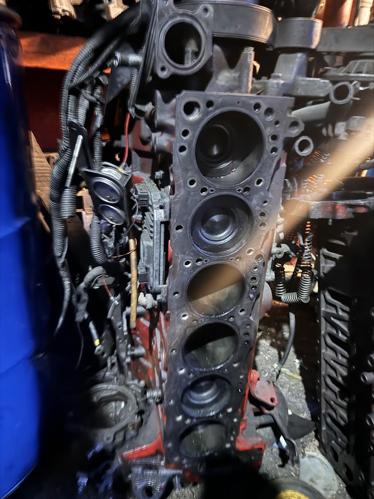 3/4 de Motor j08E en perfecto estado