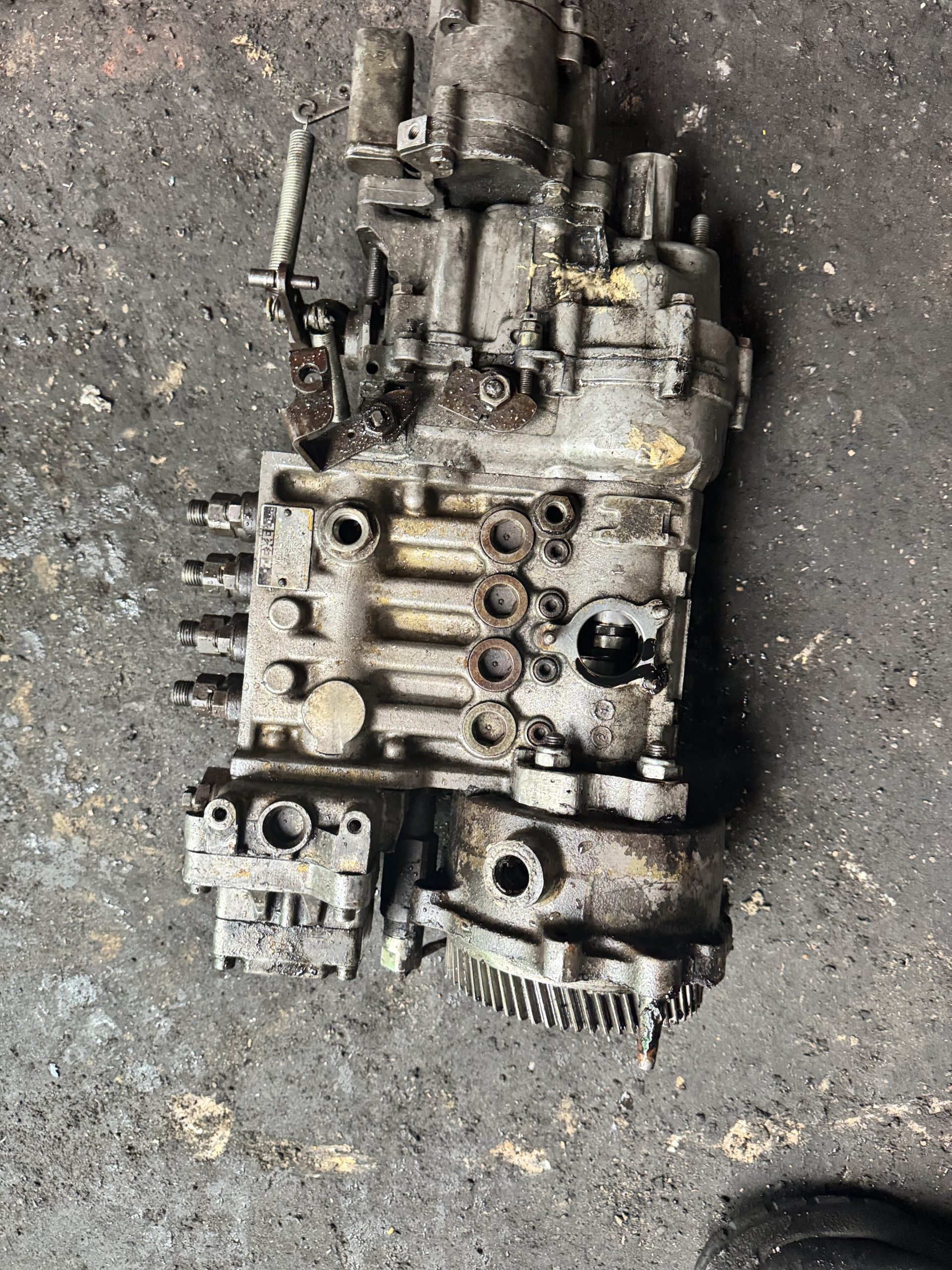 Bomba de inyección mitsubishi canter - Imagen 2