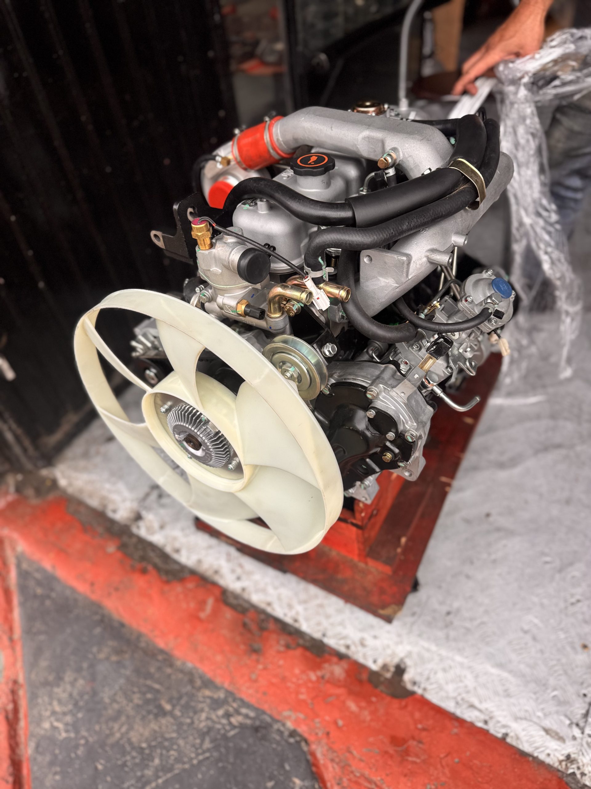 MOTOR NKR NUEVO