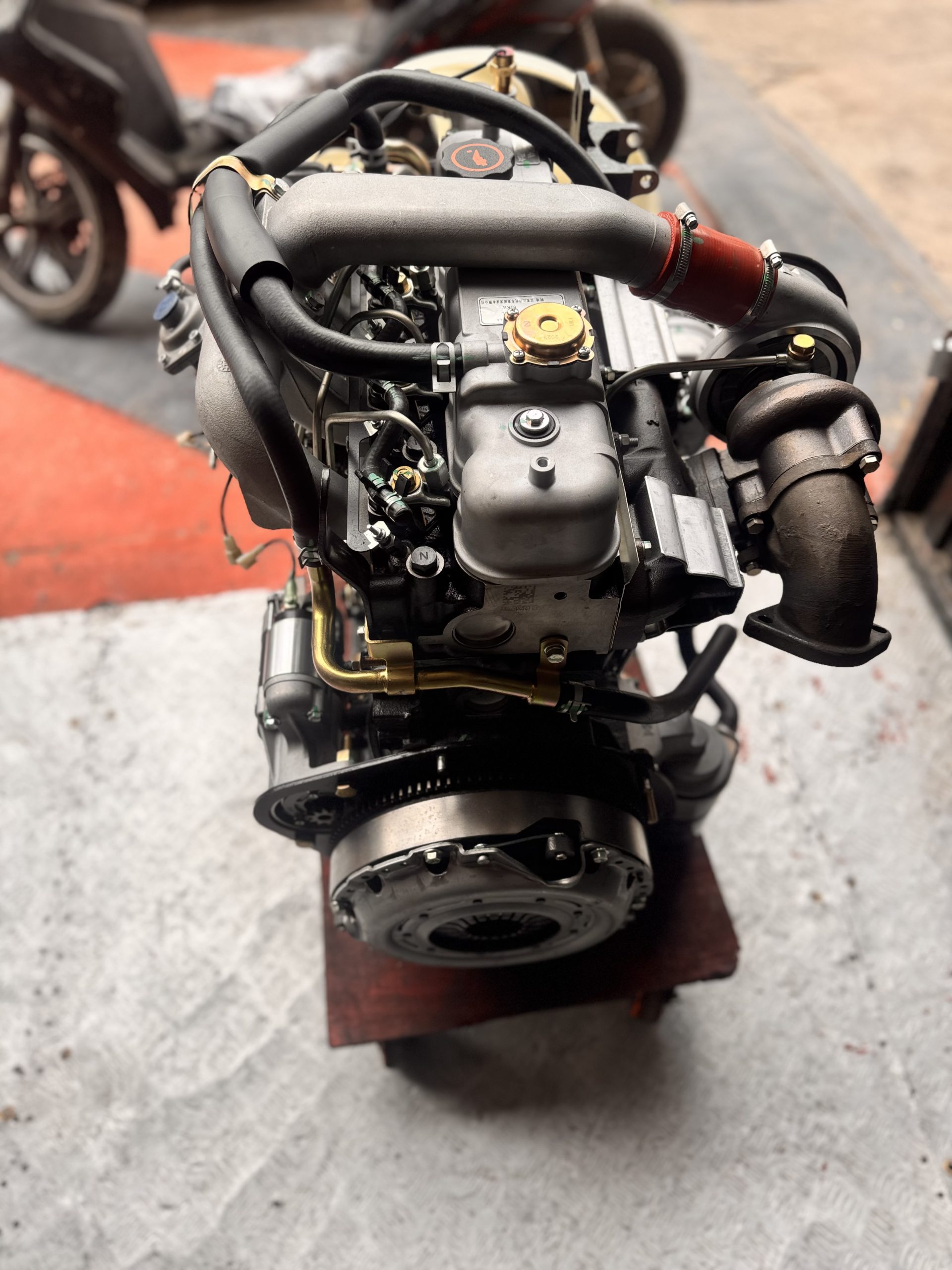 MOTOR NKR NUEVO - Imagen 4