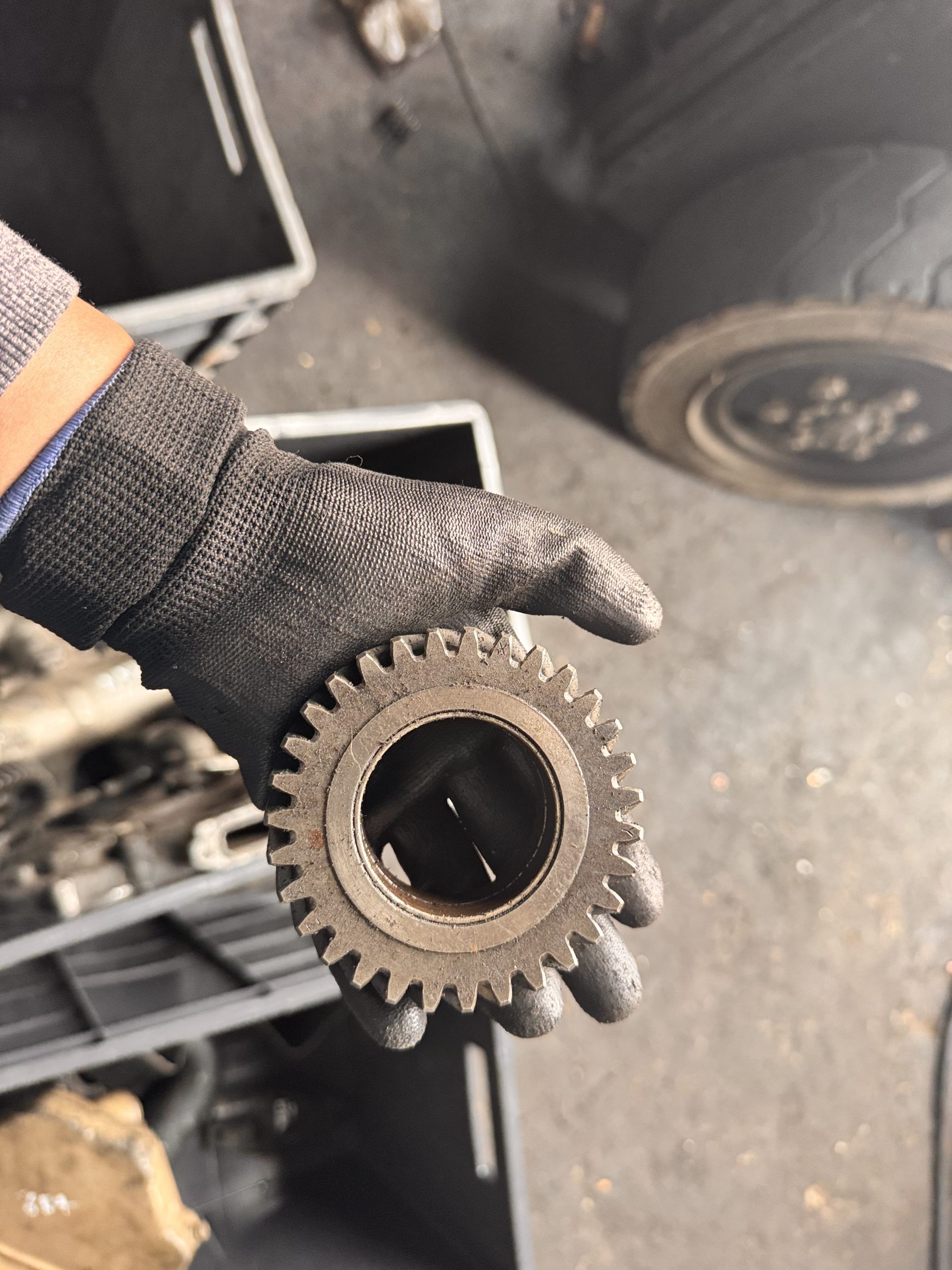 ⚙️🔥 PIÑONES DE REPARTICIÓN PARA Chevrolet NKR / Isuzu NKR 🔥⚙️ ¿Tu caja presenta ruido, desgaste o falla en los cambios? - Imagen 3
