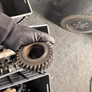 ⚙️🔥 PIÑONES DE REPARTICIÓN PARA Chevrolet NKR / Isuzu NKR 🔥⚙️ ¿Tu caja presenta ruido, desgaste o falla en los cambios?